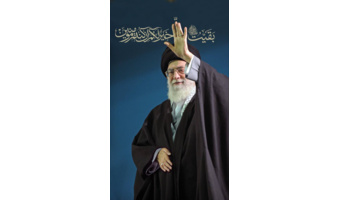 قامتِ استوار در برابرِ طوفانِ روزگار«یادنامه‌ای در وصف سلوک و سیرت شهیدِ رهبری»