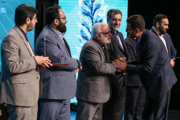 کسب جایزه ملی آبادایران توسط عضو هیات علمی پژوهشگاه حوزه و دانشگاه