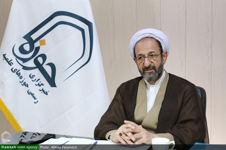 هم‌افزایی ۱۴ پژوهشگاه علوم انسانی برای تحول در نظام دانش /  چالش ساختاری در مسیر اسلامی‌سازی علوم انسانی